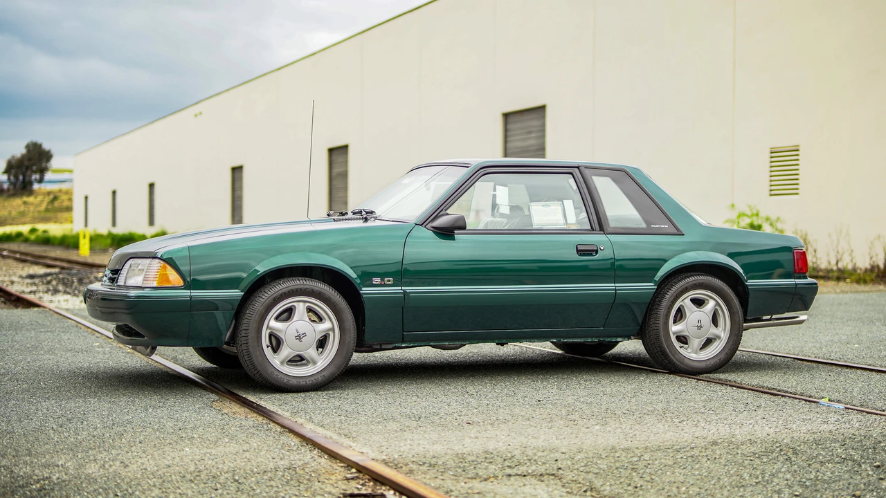 1992 Ford Mustang 3rd Gen - Image 15 of 31
