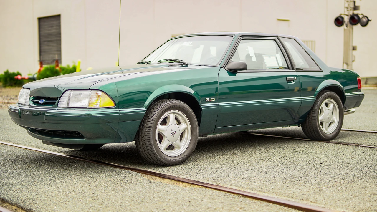 1992 Ford Mustang 3rd Gen - Image 14 of 31