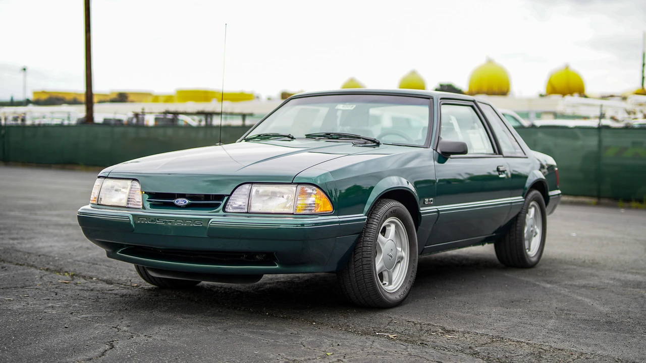 1992 Ford Mustang 3rd Gen - Image 8 of 31