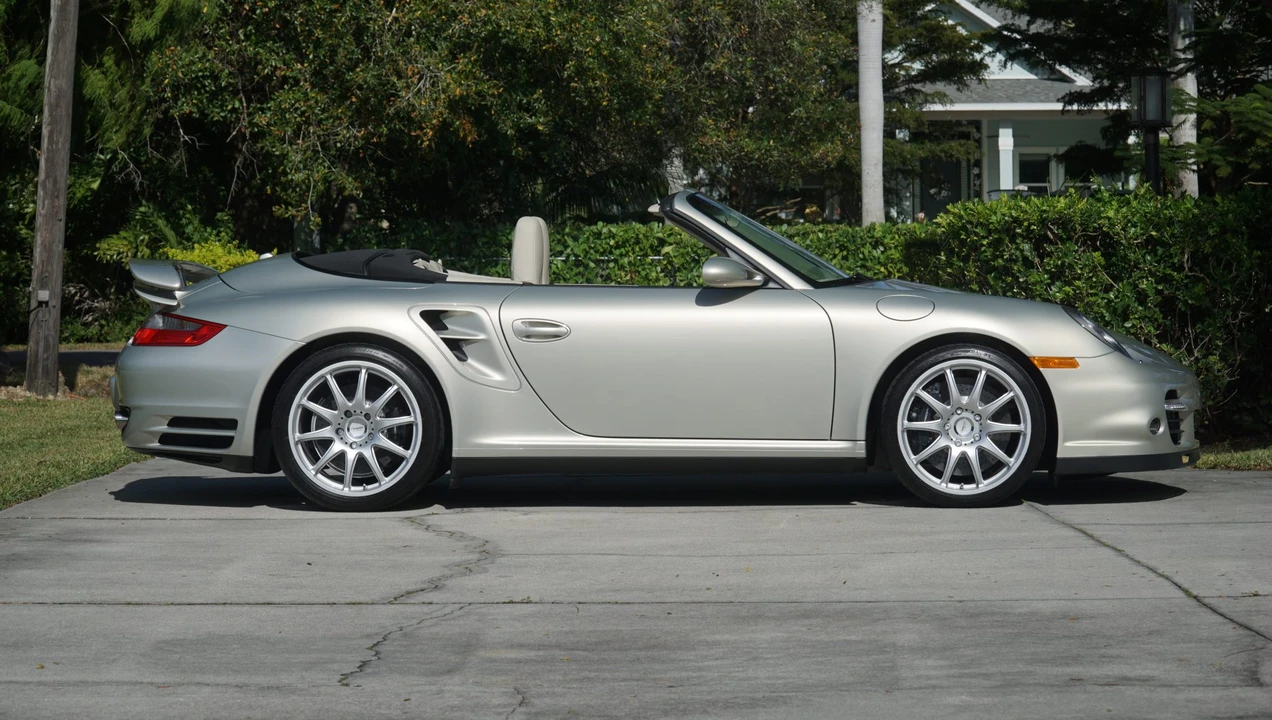 2009 Porsche 997 Turbo - Image 17 of 31