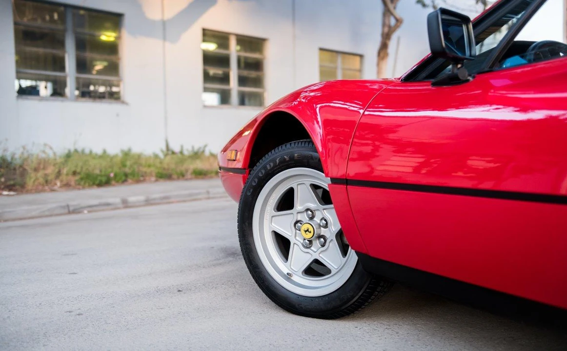 1985 Ferrari 308 GTS QV - Image 24 of 31