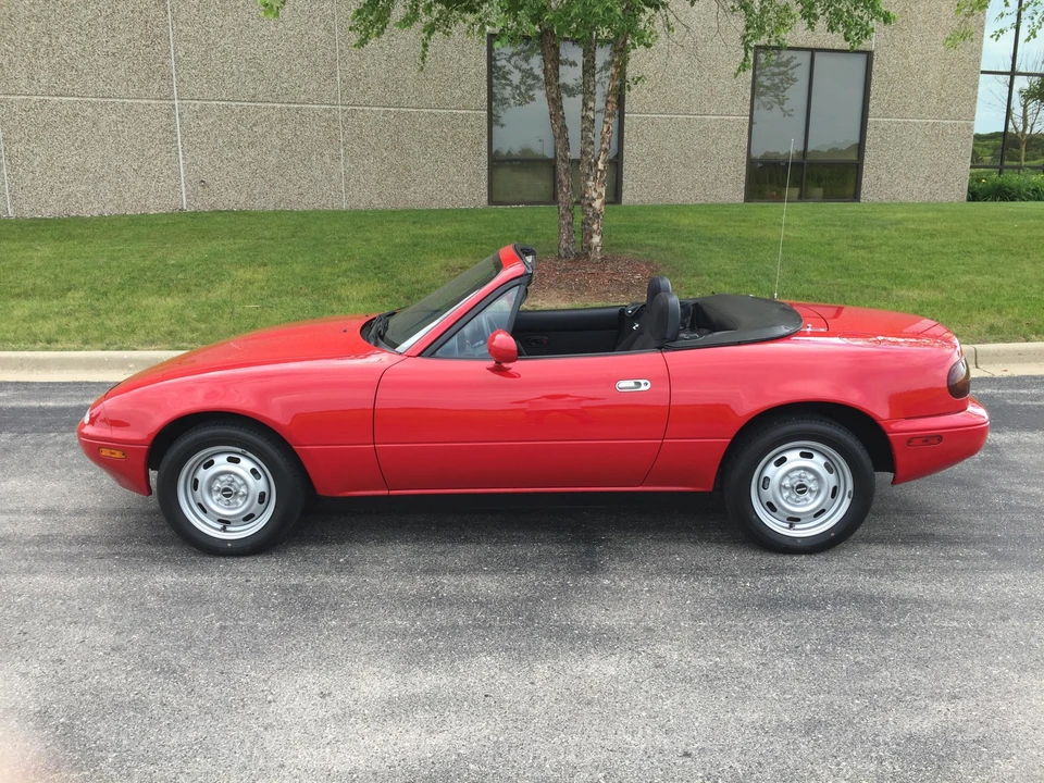 1990 Mazda NA MX-5 Miata - Image 26 of 31