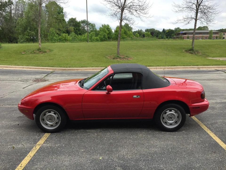 1990 Mazda NA MX-5 Miata - Image 22 of 31