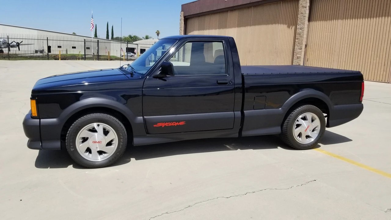 1991 GMC Syclone - Image 4 of 31