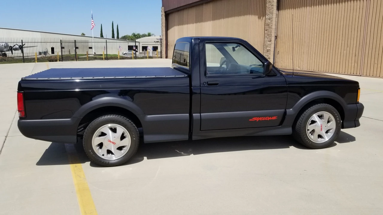 1991 GMC Syclone - Image 10 of 31