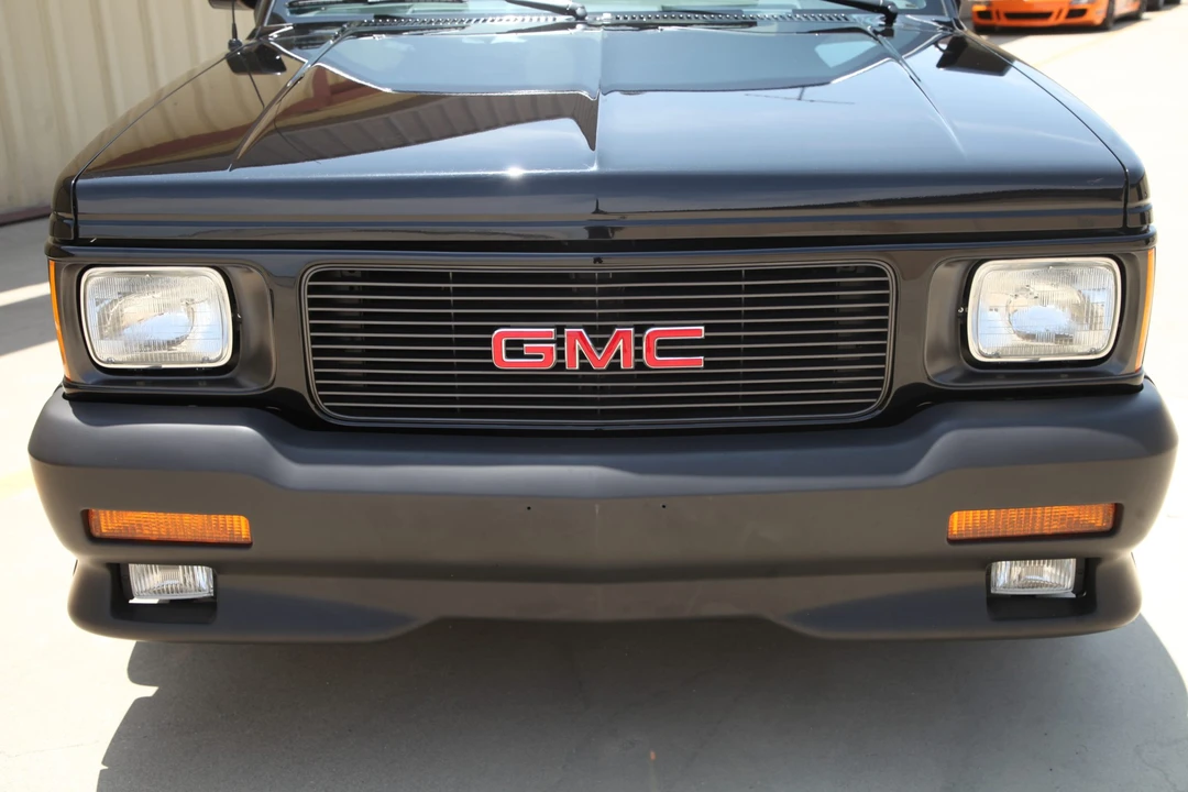 1991 GMC Syclone - Image 25 of 31
