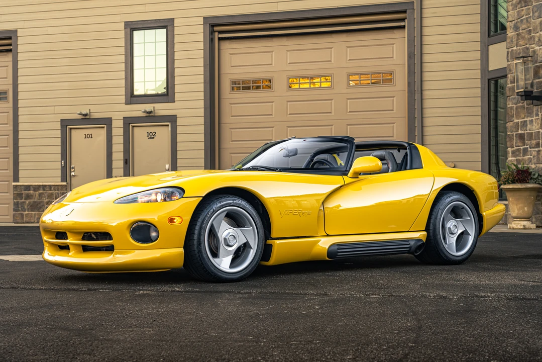 1995 Dodge Viper 1st Gen - Image 2 of 31