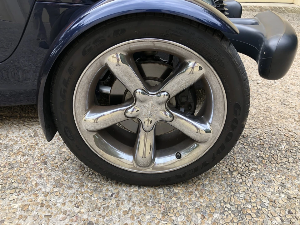 2001 Plymouth Prowler - Image 24 of 31