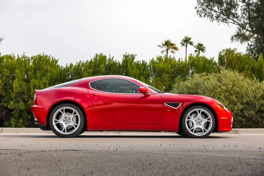 2008 Alfa Romeo 8C Competizione - Image 27 of 31
