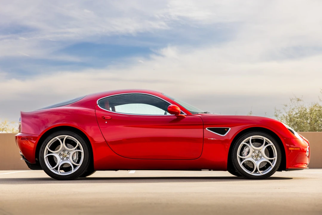 2008 Alfa Romeo 8C Competizione - Image 26 of 31