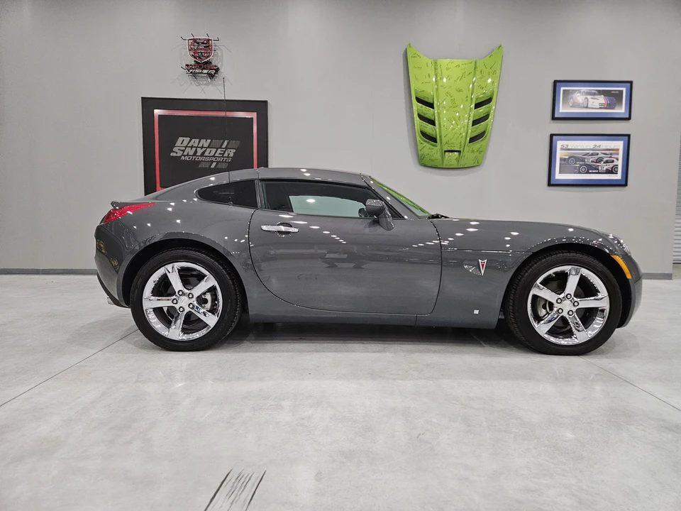 2009 Pontiac Solstice GXP - Image 14 of 31
