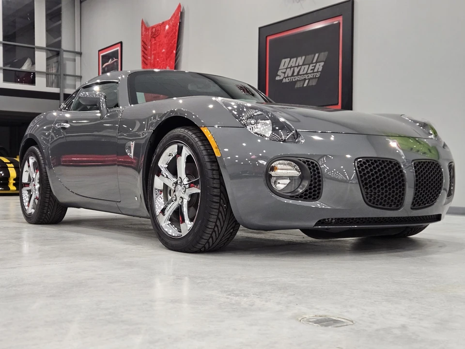 2009 Pontiac Solstice GXP - Image 10 of 31