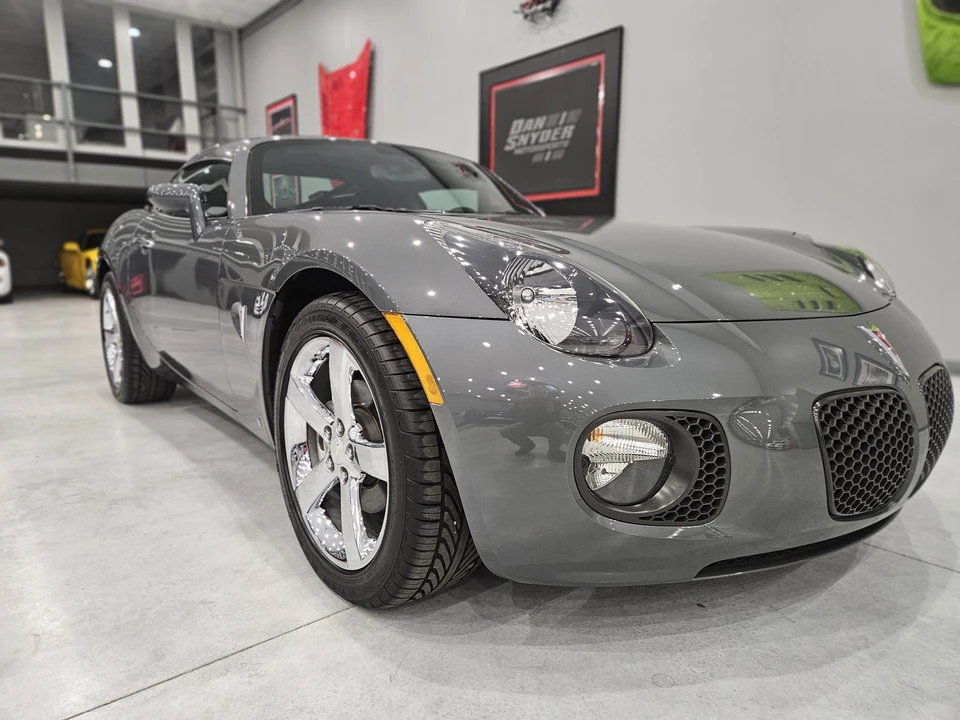 2009 Pontiac Solstice GXP - Image 3 of 31