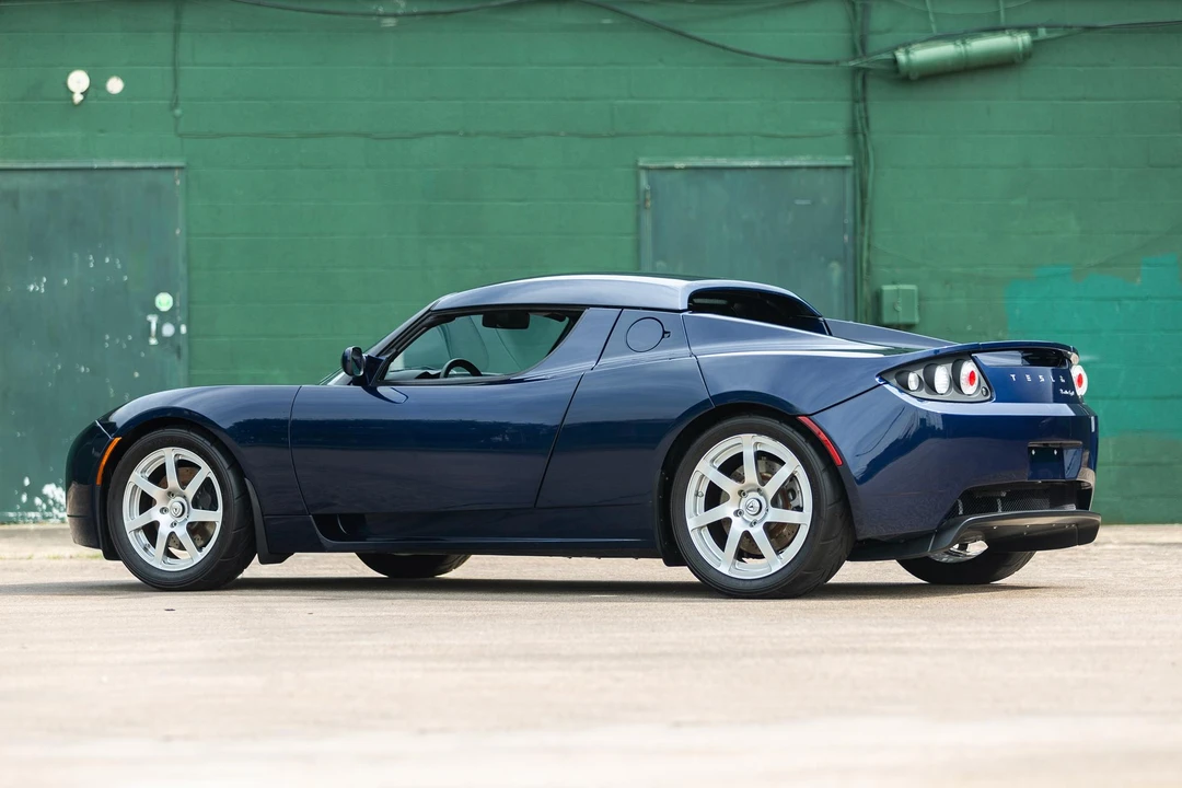 2010 Tesla Roadster - Image 9 of 31