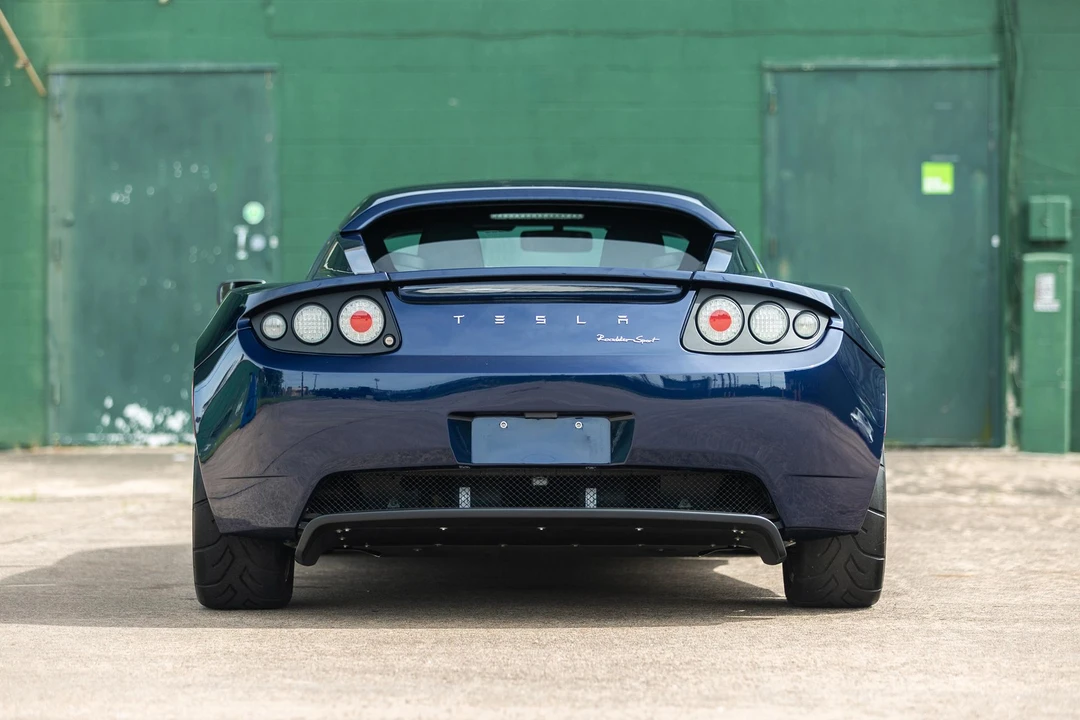 2010 Tesla Roadster - Image 8 of 31