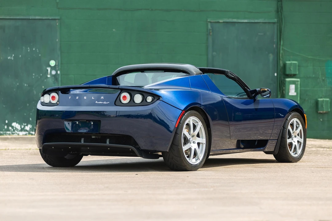 2010 Tesla Roadster - Image 7 of 31