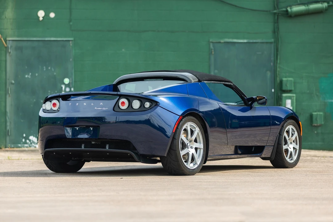 2010 Tesla Roadster - Image 6 of 31