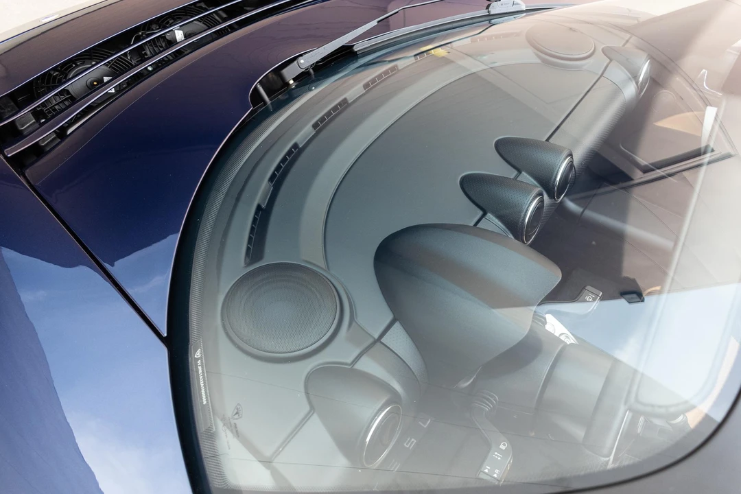 2010 Tesla Roadster - Image 16 of 31