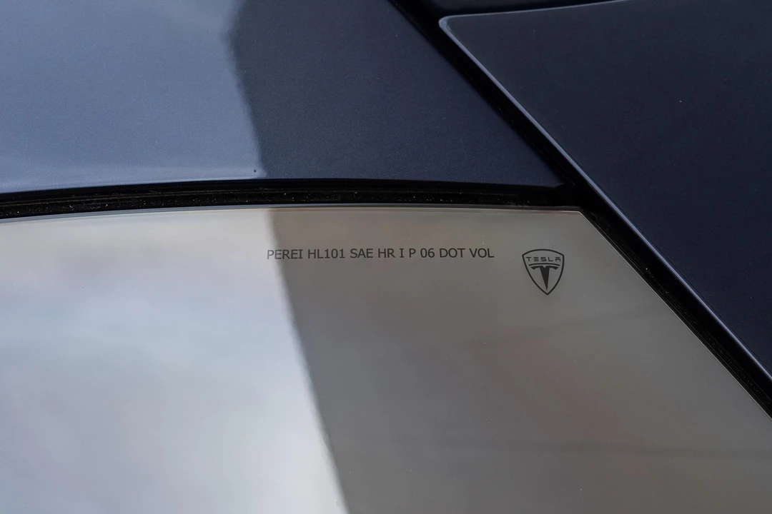 2010 Tesla Roadster - Image 23 of 31