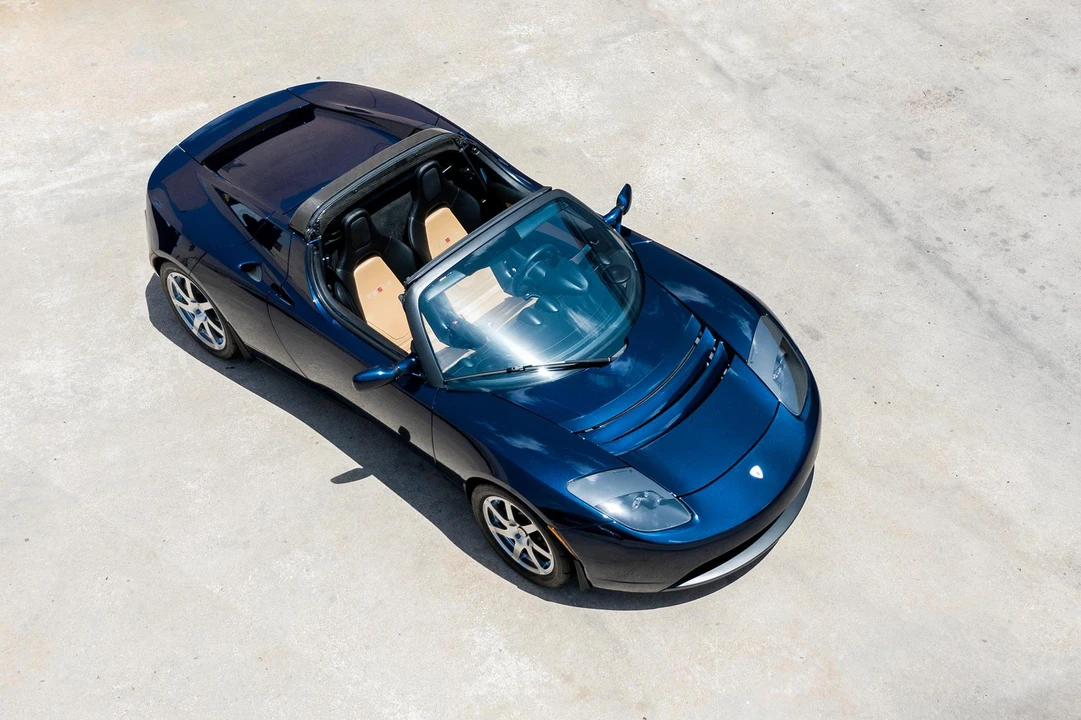 2010 Tesla Roadster - Image 12 of 31