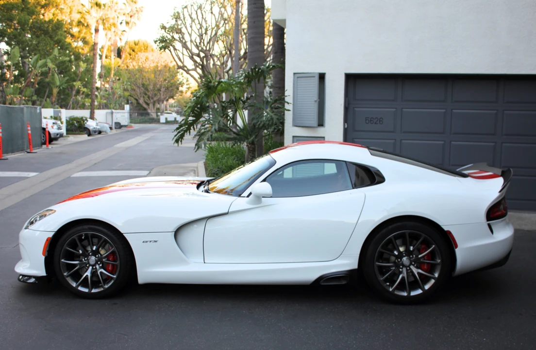 2014 Dodge Viper 5th Gen - Image 5 of 31