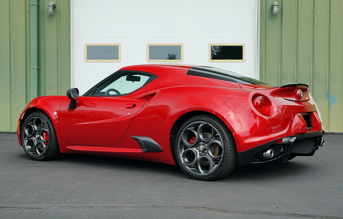 2015 Alfa Romeo 4C Coupe - Image 14 of 31