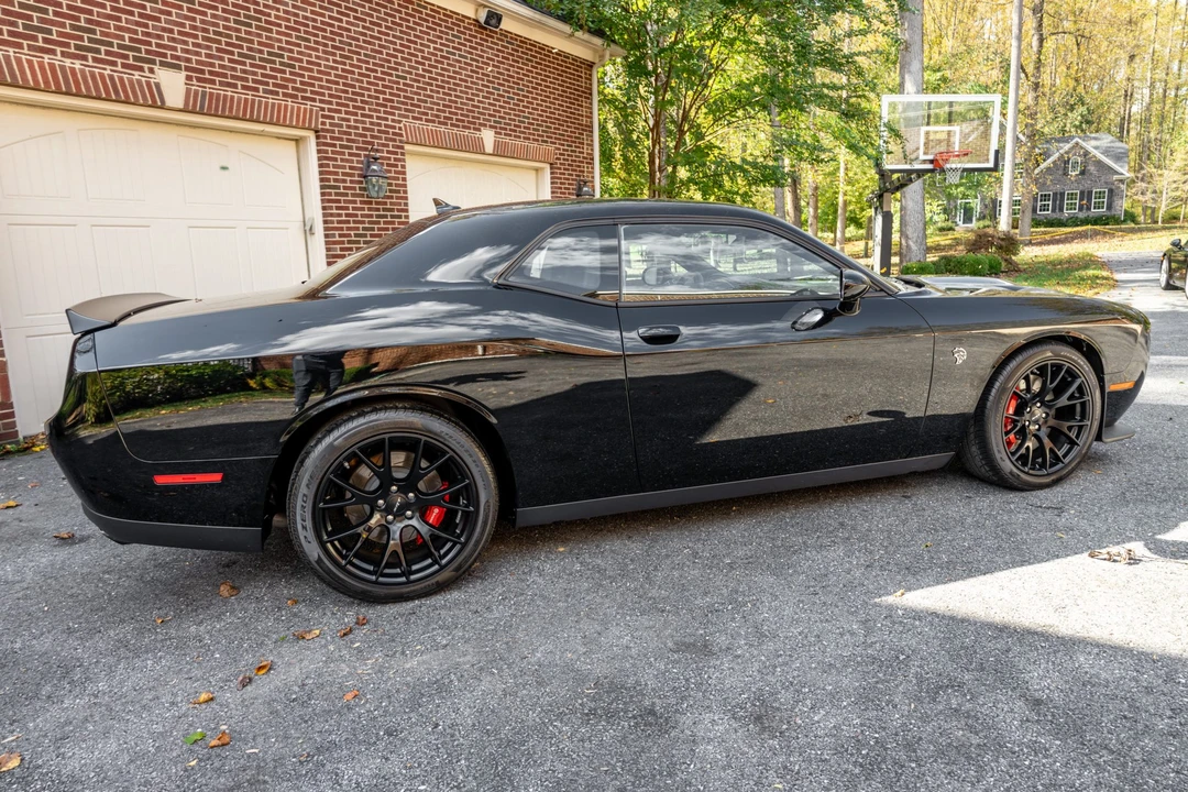 2015 Dodge Challenger SRT Hellcat 3rd Gen - Image 6 of 31
