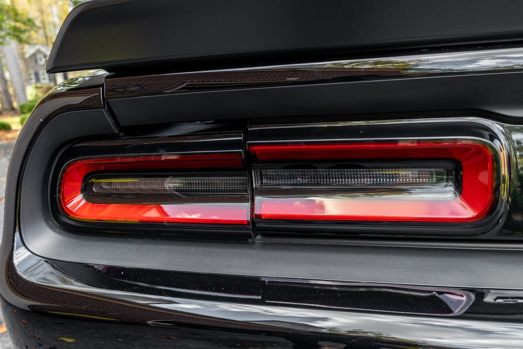 2015 Dodge Challenger SRT Hellcat 3rd Gen - Image 16 of 31