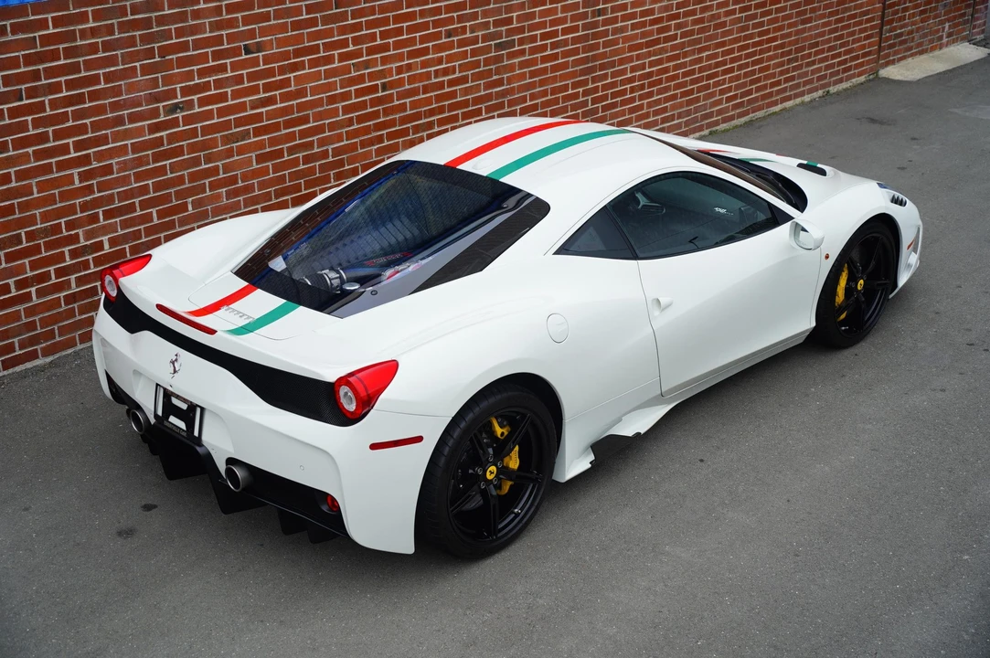 2015 Ferrari 458 Speciale - Image 15 of 31