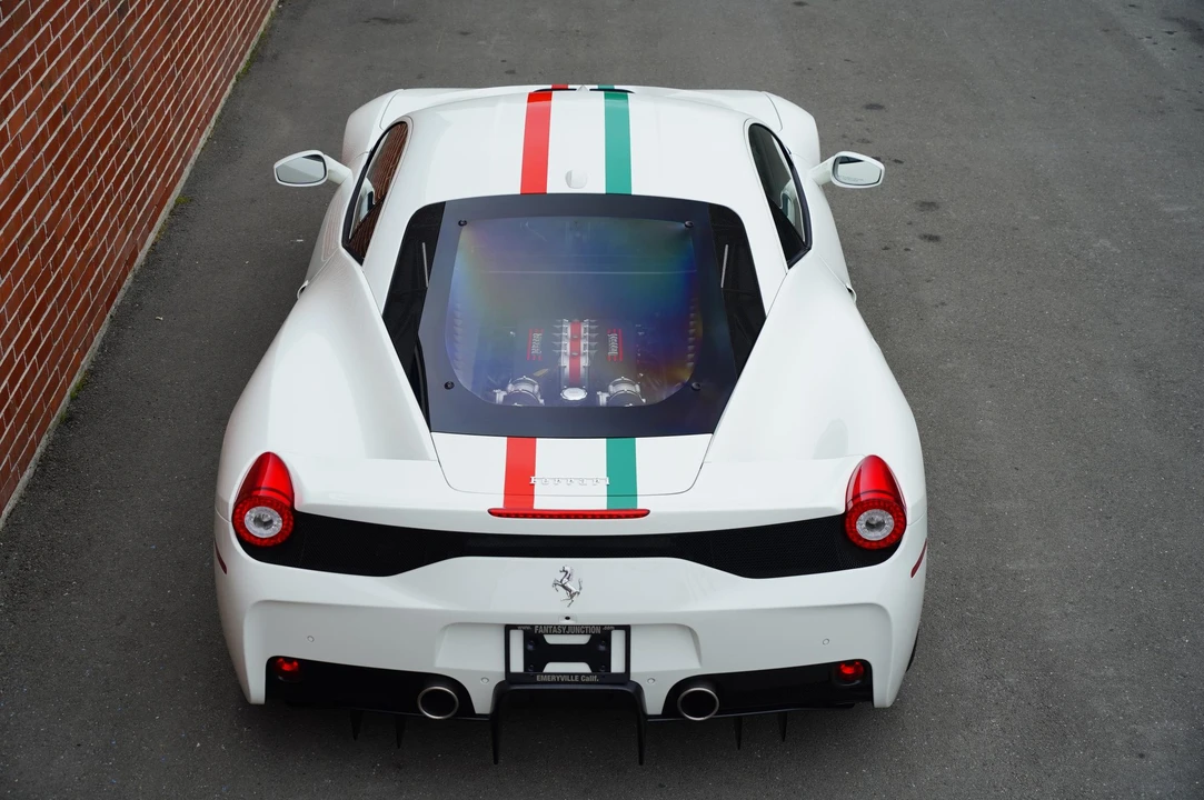 2015 Ferrari 458 Speciale - Image 16 of 31