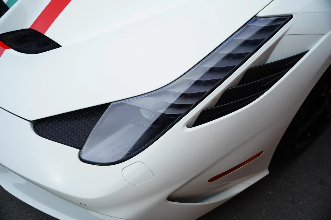 2015 Ferrari 458 Speciale - Image 24 of 31