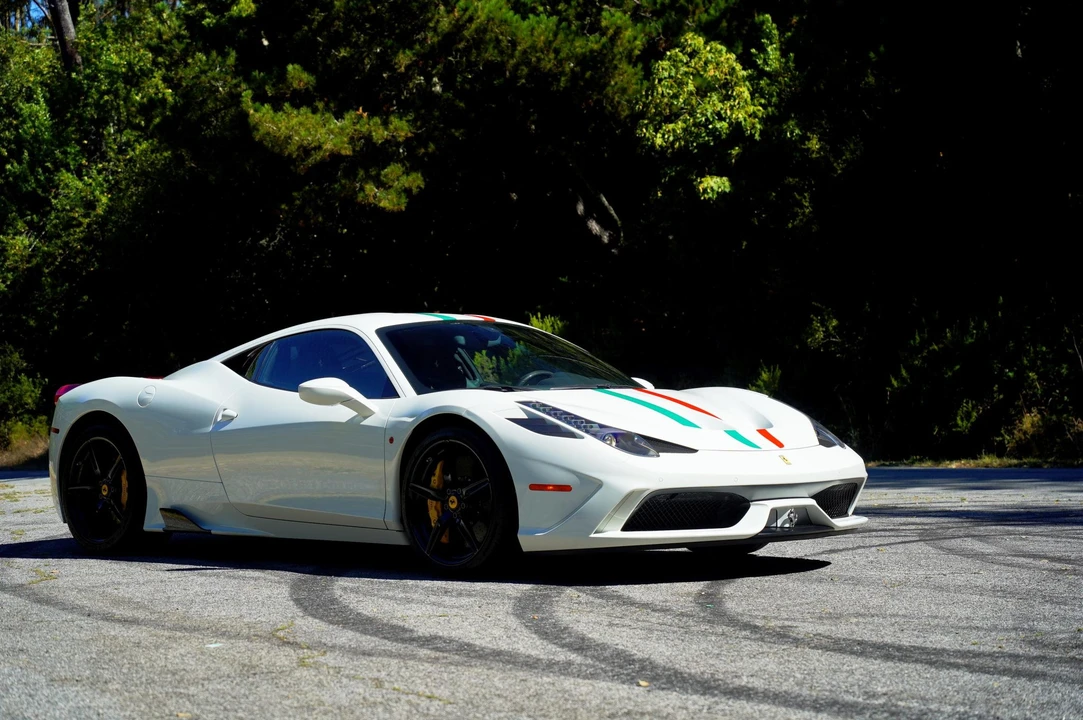 2015 Ferrari 458 Speciale - Image 7 of 31
