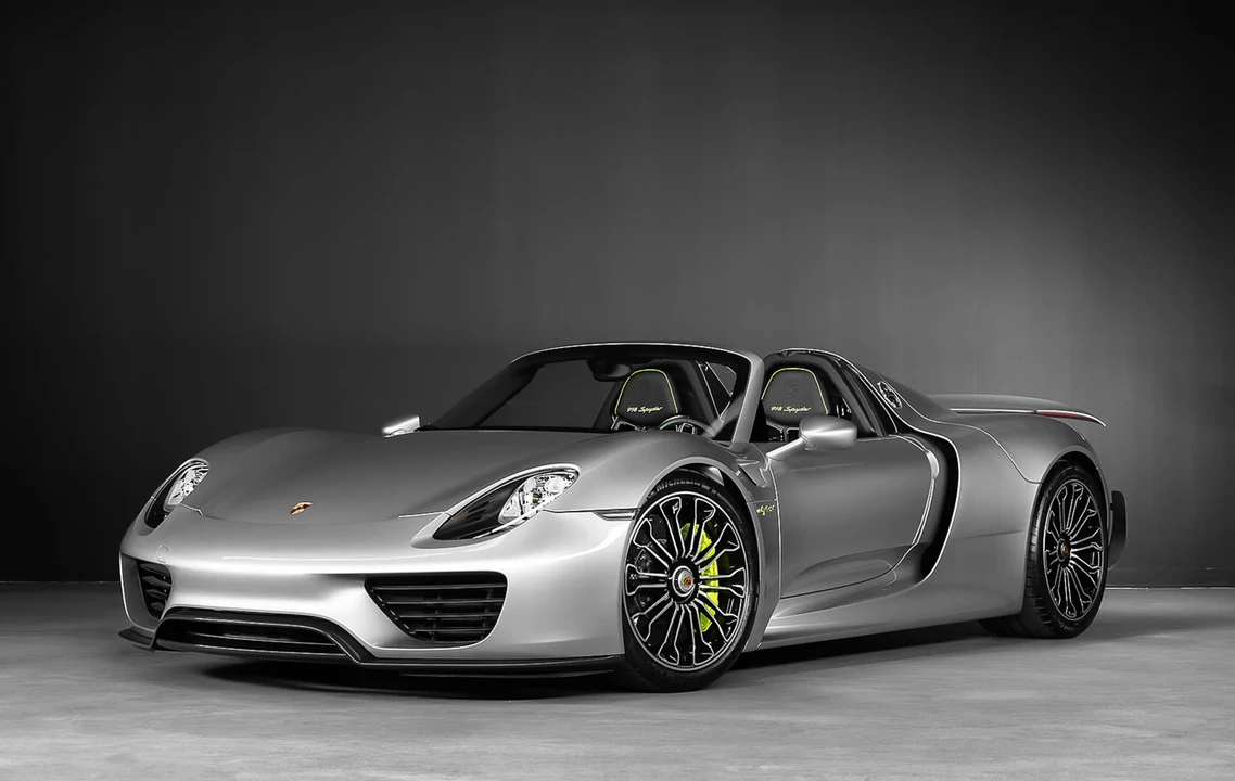 2015 Porsche 918 Spyder - Image 3 of 6