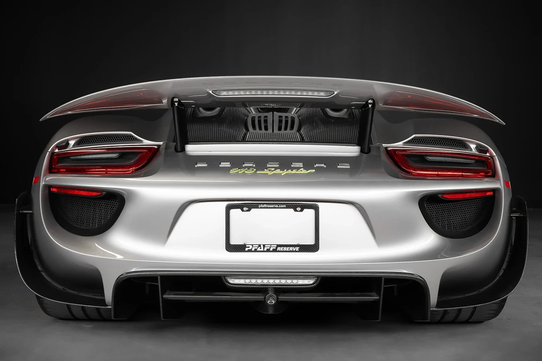 2015 Porsche 918 Spyder - Image 6 of 6