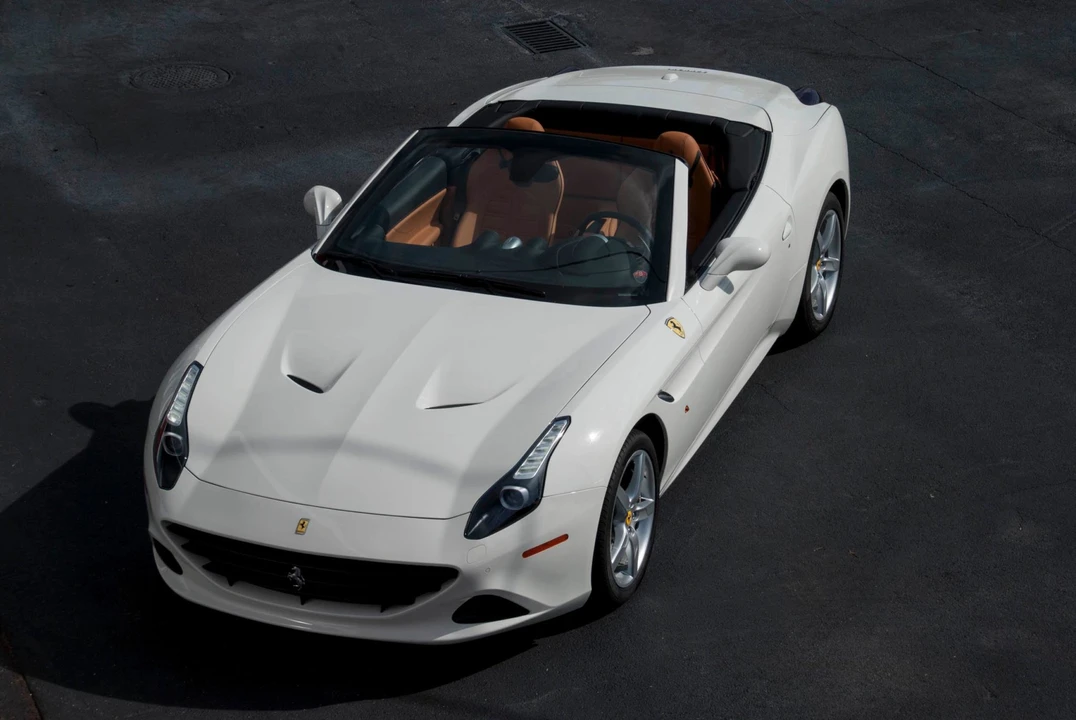 2016 Ferrari California T - Image 3 of 31