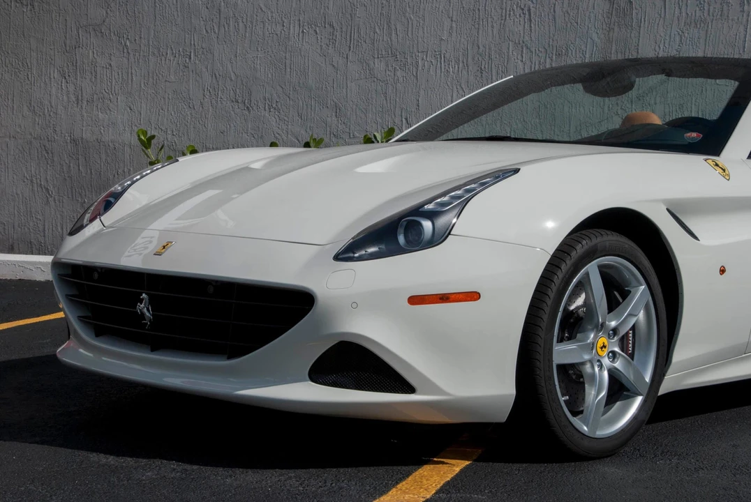 2016 Ferrari California T - Image 28 of 31