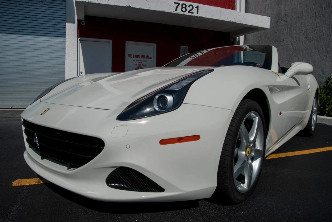 2016 Ferrari California T - Image 6 of 31