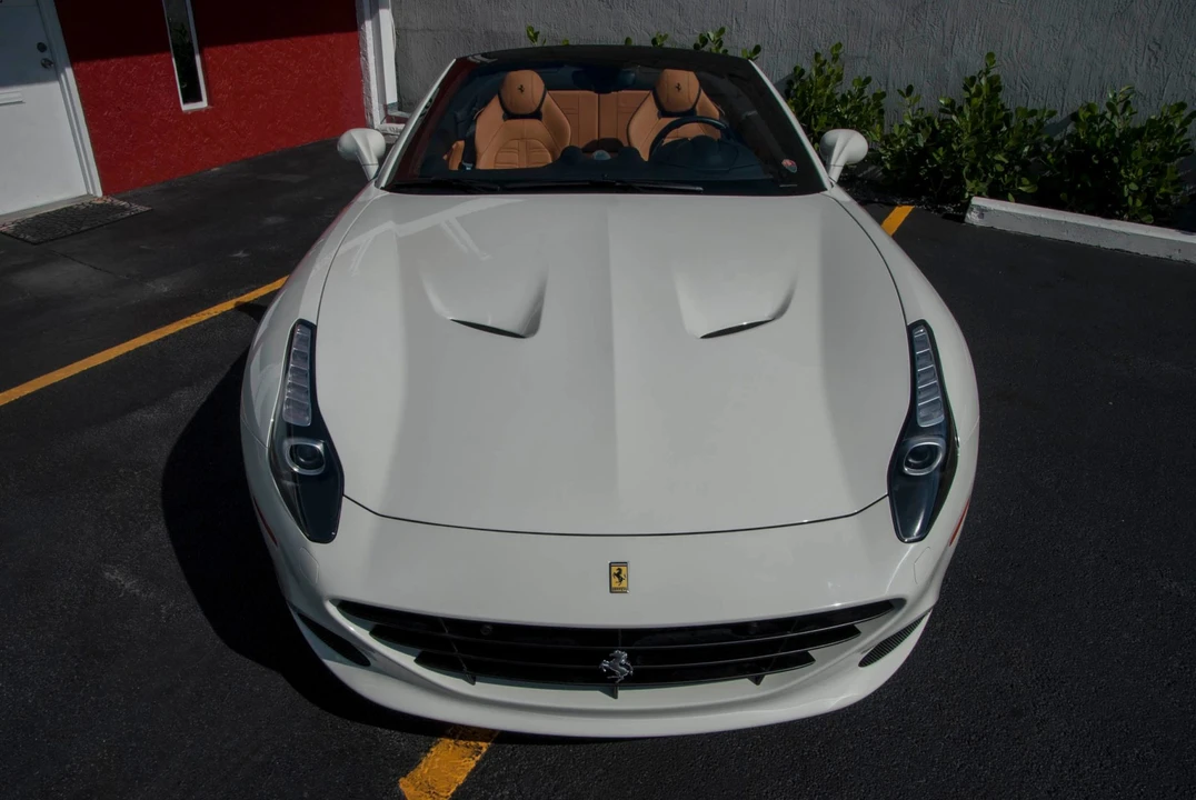 2016 Ferrari California T - Image 18 of 31