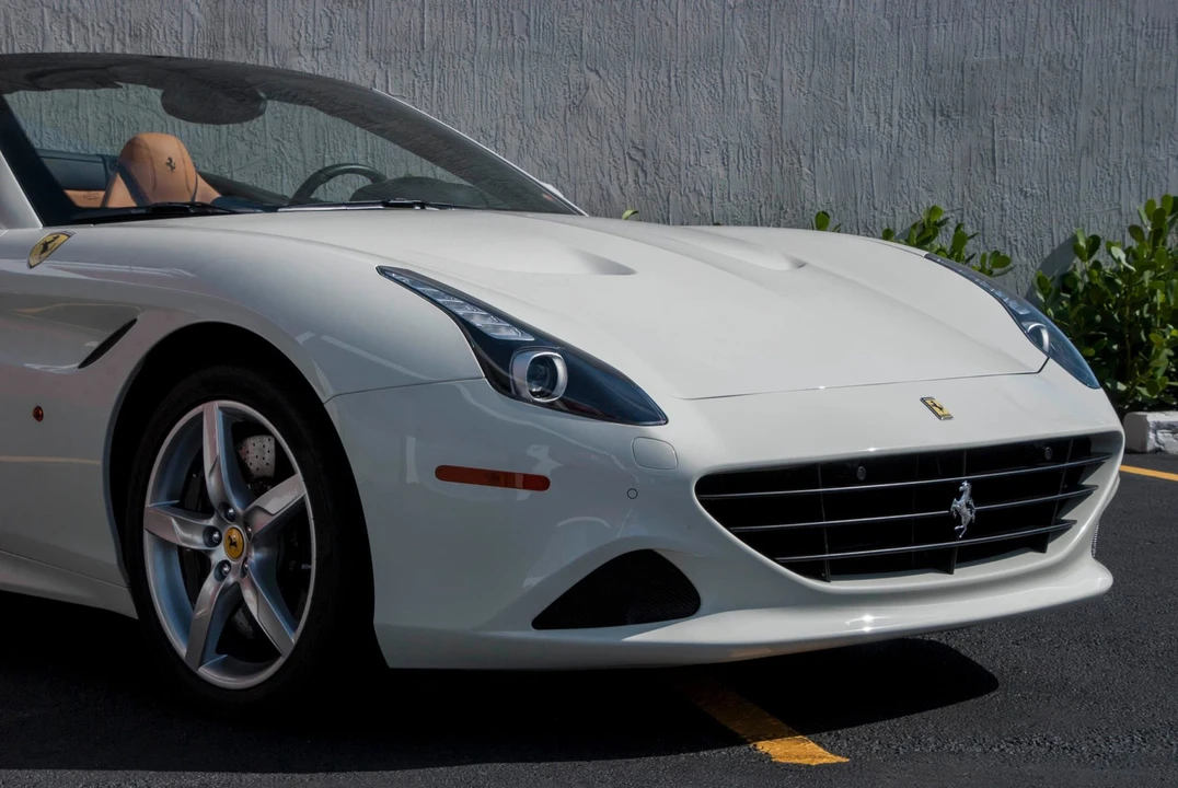 2016 Ferrari California T - Image 29 of 31