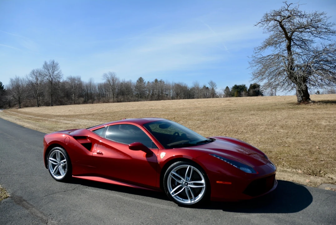 2017 Ferrari 488 GTB - Image 3 of 31