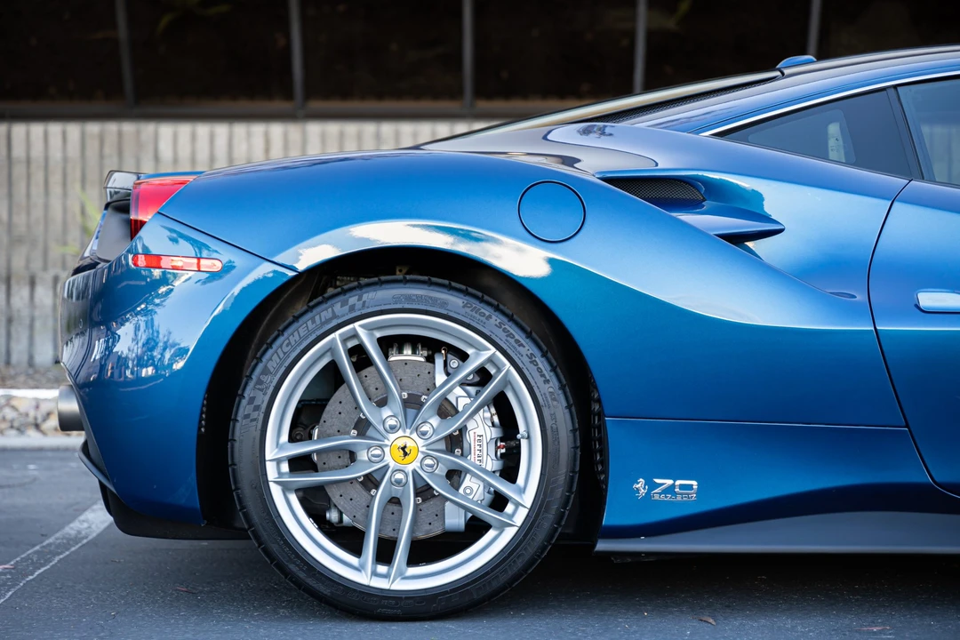 2018 Ferrari 488 GTB - Image 17 of 31