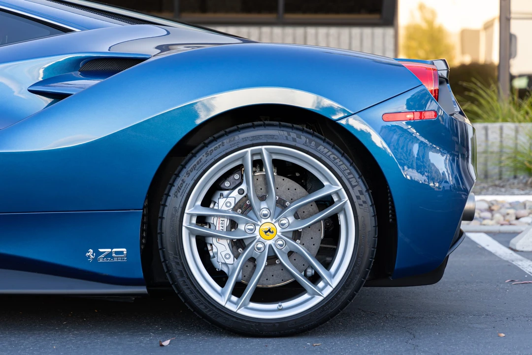 2018 Ferrari 488 GTB - Image 23 of 31