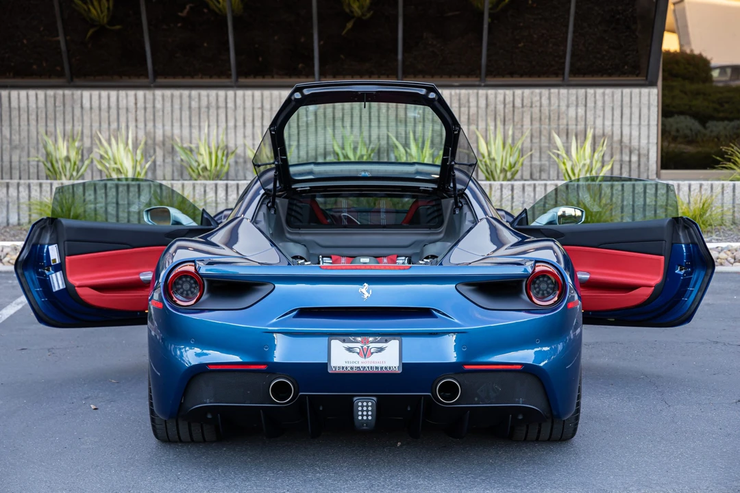 2018 Ferrari 488 GTB - Image 28 of 31