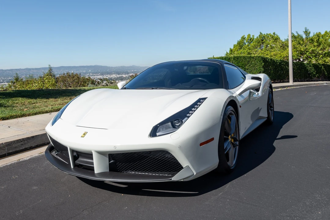 2018 Ferrari 488 Spider - Image 11 of 31