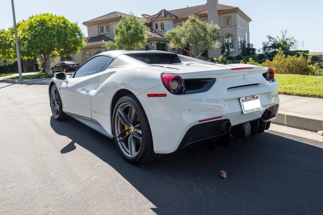 2018 Ferrari 488 Spider - Image 21 of 31