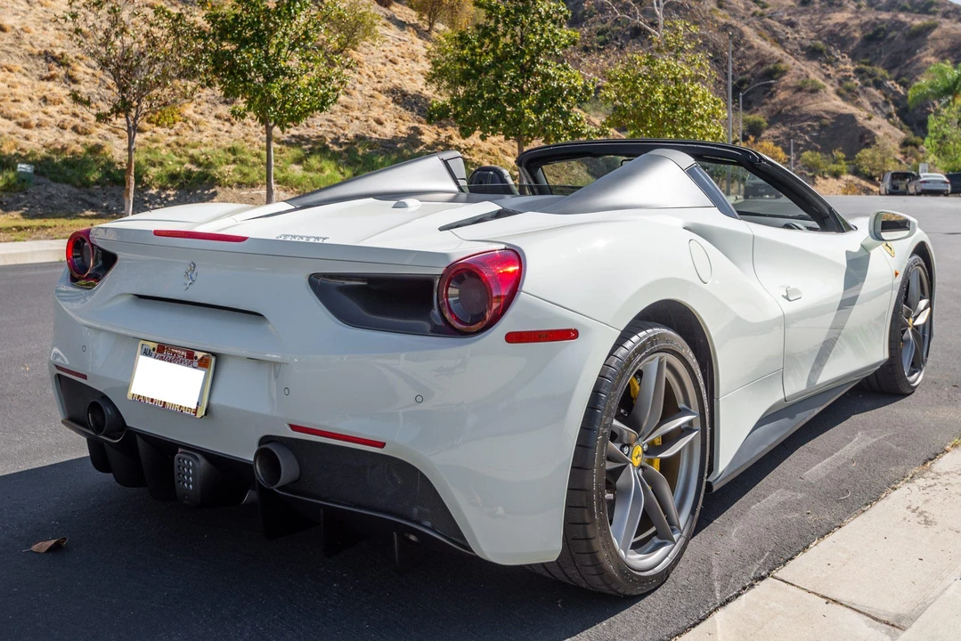2018 Ferrari 488 Spider - Image 6 of 31