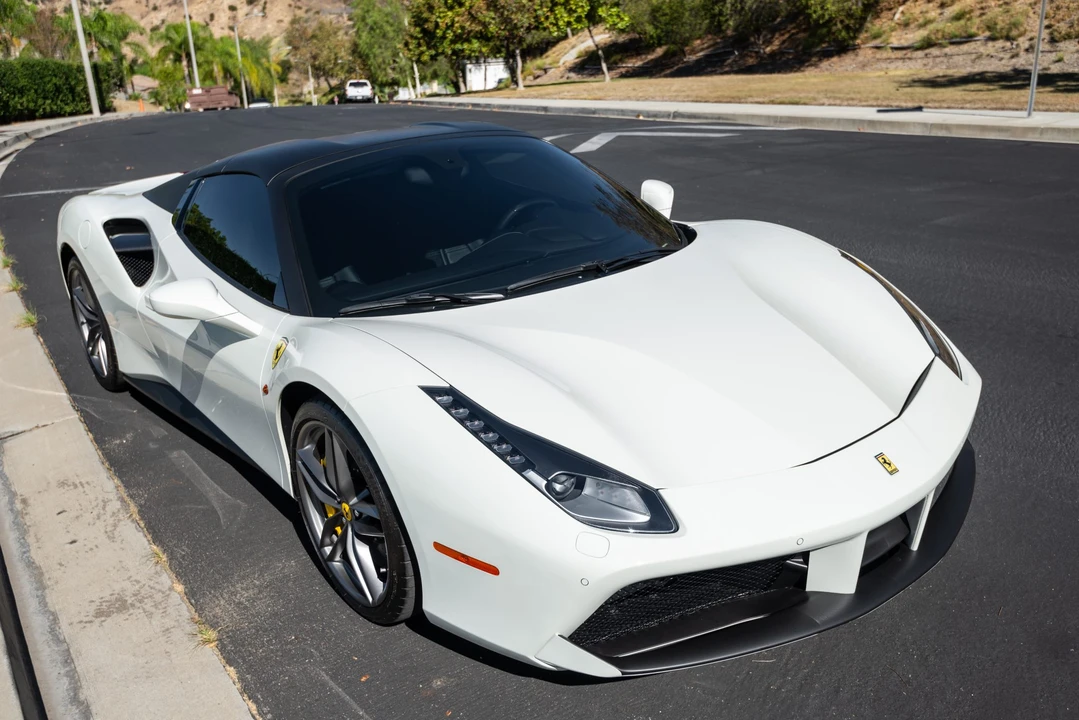 2018 Ferrari 488 Spider - Image 14 of 31