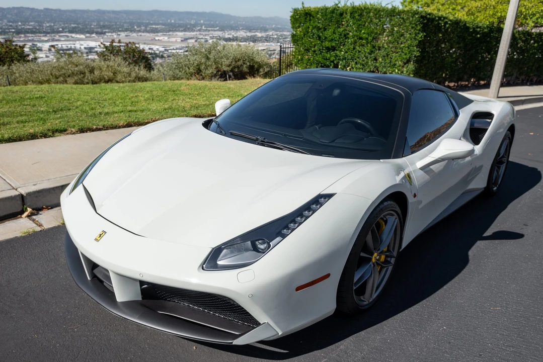 2018 Ferrari 488 Spider - Image 10 of 31