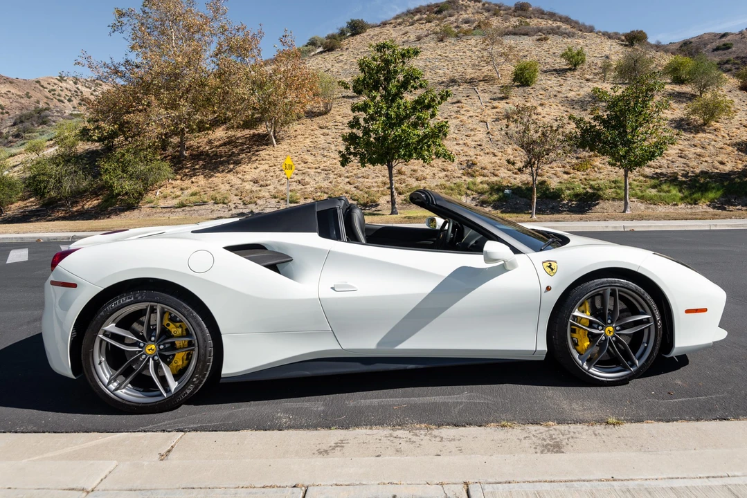 2018 Ferrari 488 Spider - Image 5 of 31