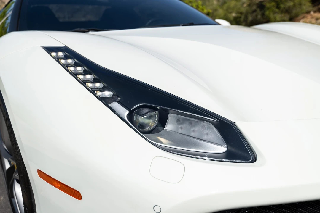 2018 Ferrari 488 Spider - Image 26 of 31